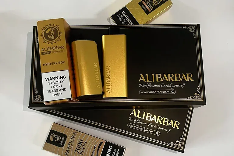 Unboxing and Design Analysis blackberry ice alibarbar unboxing showing device build quality 22ml capacity usb-c charging and mesh coil technology